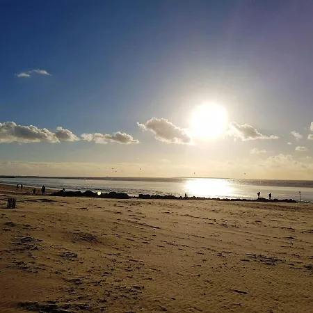 D'une A Plage A 500 M De La Plage Avec Piscine Partagee Jardin Clos Et Wifi * Châtelaillon-Plage